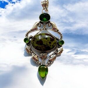 925 Silver Pendant Oval Dragon Blood Agate Center Stone and 4 Peridot Gemstones